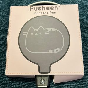 Pusheen box pancake pan